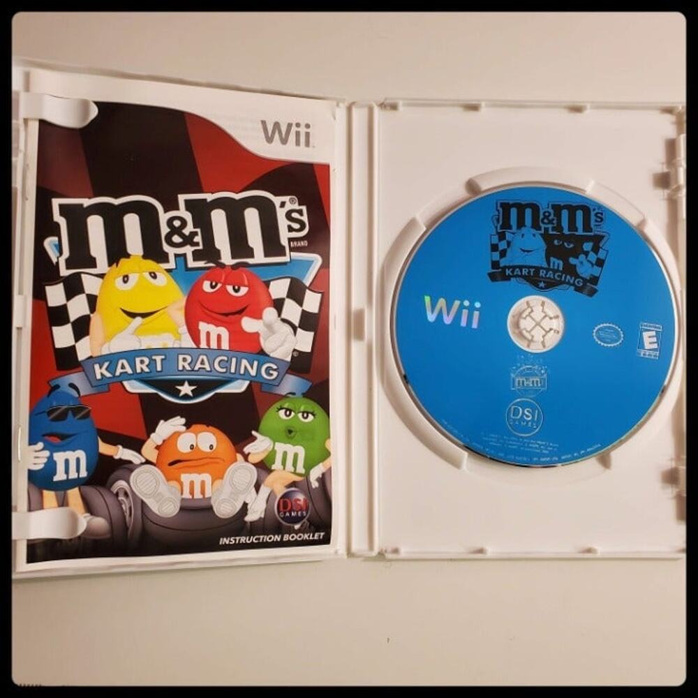 M&M's Kart Racing Wii Game - Picture 2 of 4